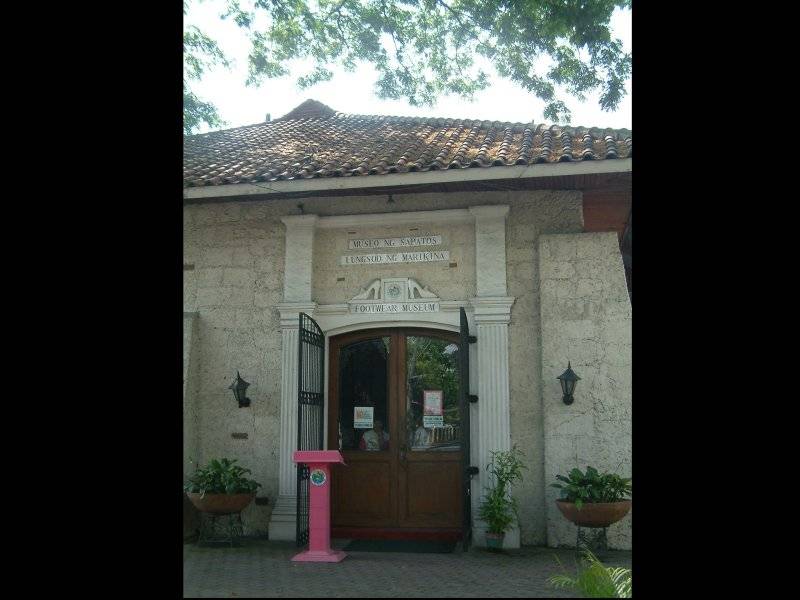 �}���L�i�@�C�̔�����