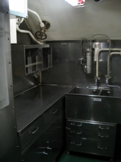 �H���Ԃ̃L�b�`��������Ȋ�������