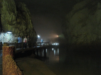 �傫�Ȑ�ɂȂ��Ă܂��B