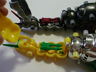 �΂����~�܂��B��������c�o�Ă���