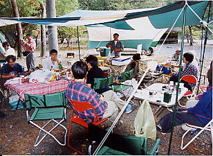 �e���g���ł̂�т肷��