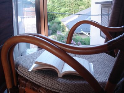 �x�{�E�Ǐ�