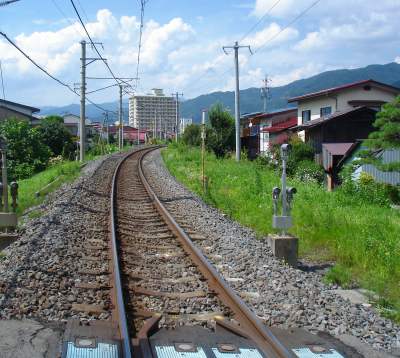 �����{��