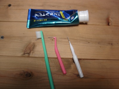 ���ԃu���V