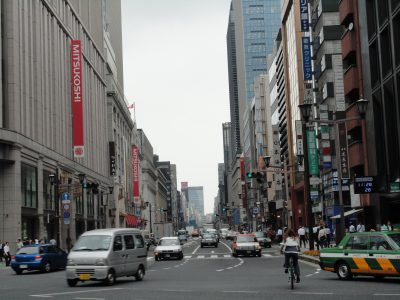 ���{�����X�E