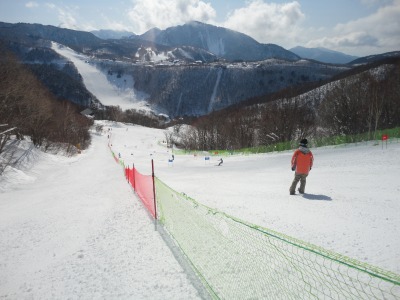 ����P����