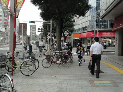 �������H