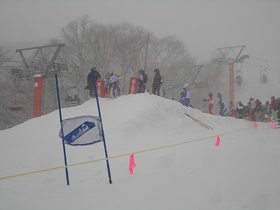 �Еi�}�X�^�[�Y