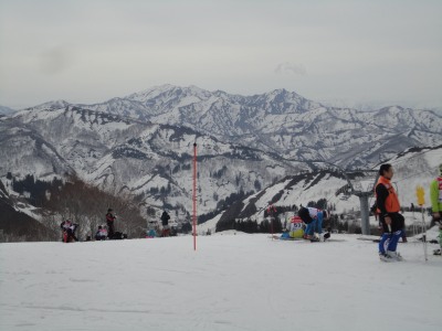 �匴�X�v�����O�}�X�^�[�Y�E���͂̎R�X