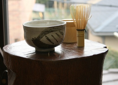 �������q