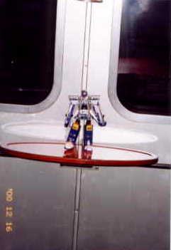 �W�F�C�Z�u���u�����ɂ���e�[�u���̏�ł����I�v