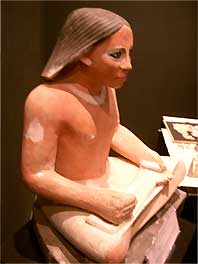 ���L����