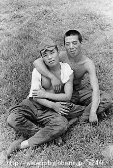 ����̐e�F��������؂Ɨ��