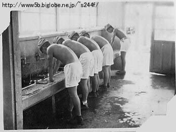 ���������󕗌i