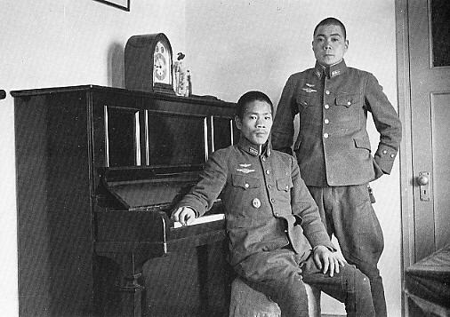 �X�D�̃s�A�m�Ə����A�l�{������