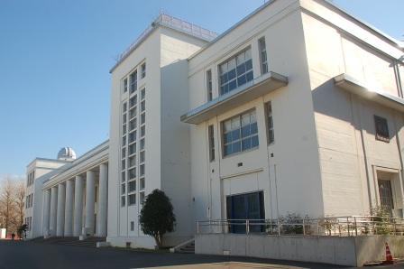 慶応義塾高校の建物
