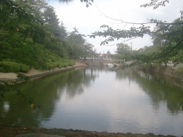 米沢城のお堀端