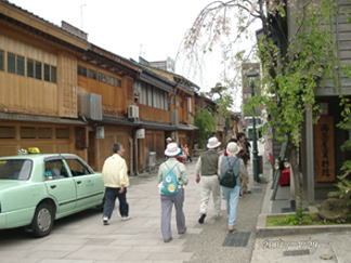 �ɂ������X