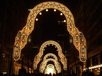 �����~���i���I