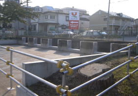 �����r�̎�荞�݌��B���鐅�ʂɂȂ�Ƃ�������J������荞�܂��