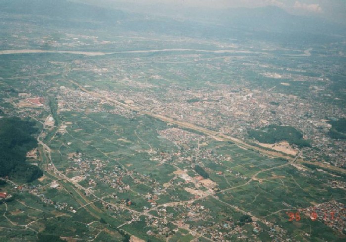 須坂市妙徳山エリアより須坂市中心街と千曲川、長野市北部を望む