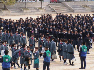 [�O�����h�ɐ��񂷂闼�Z�̐��k]