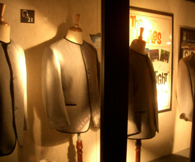 [�r�[�g���Y�̃��j�t�H�[��]