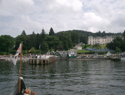 [�D����̃{�E�l�X�s�A]