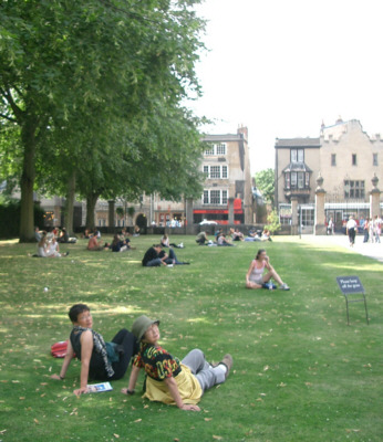 [�u���[�h�E�H�[�N�̏I�_]