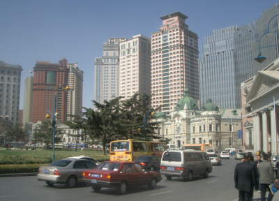 [���R�L��̖k���A�����l������s�����������Ԉ�f]