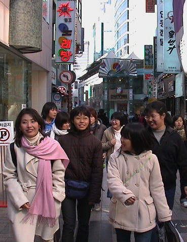 [�������U�􂷂鏗���O���[�v]