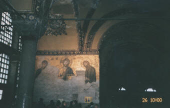 [�A���\�t�B�A���̎���̒����猻�ꂽ���U�C�N�ǉ�]