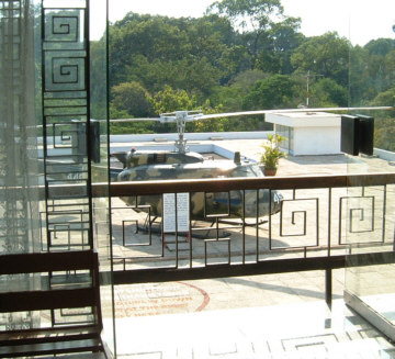 [�����̉���ɂ���w���R�v�^�[]