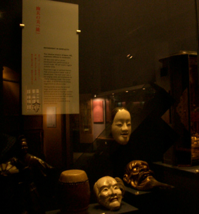 [�H���̐��E��\�]