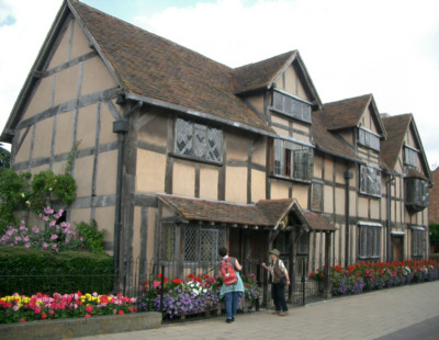 [�V�F�C�N�X�s�A�̐��ƊO��]