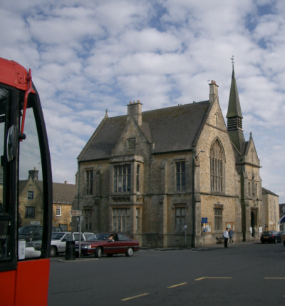 [�X�g�E��I����U��E�H���h�̍L���]