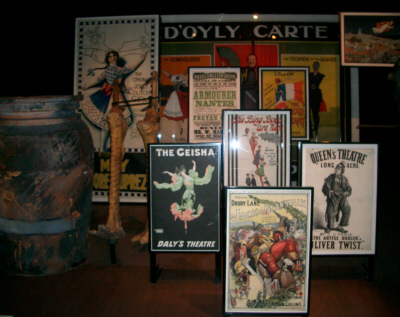 [���ꔎ���ق̃|�X�^�[���̓W��]