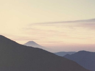 ���x����̕x�m�R