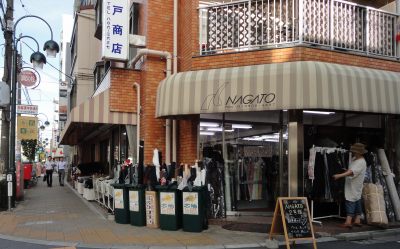 �z�̊X�A���闢