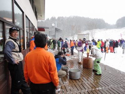 �I�[�v�j���O�݂�