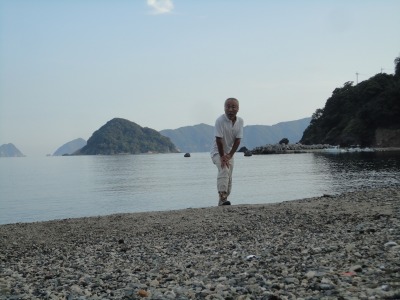 �O���̊C�݂̒�