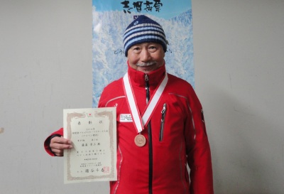 ����E�R��