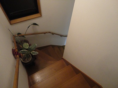 �䂪�Ƃ̊K�i�E�E�ォ��E�E