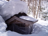 �s������K����ɖ��܂��Ă����B