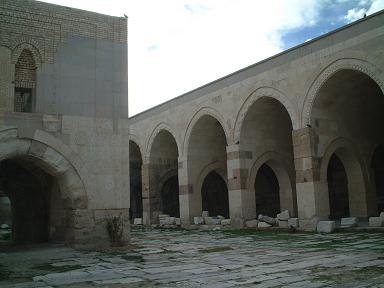 �����h����