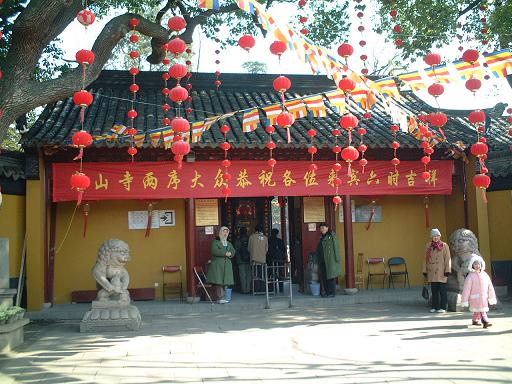 ���R�������