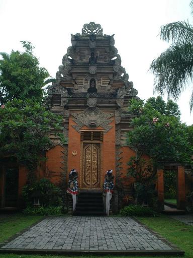 �T�����E�A�O���{�a