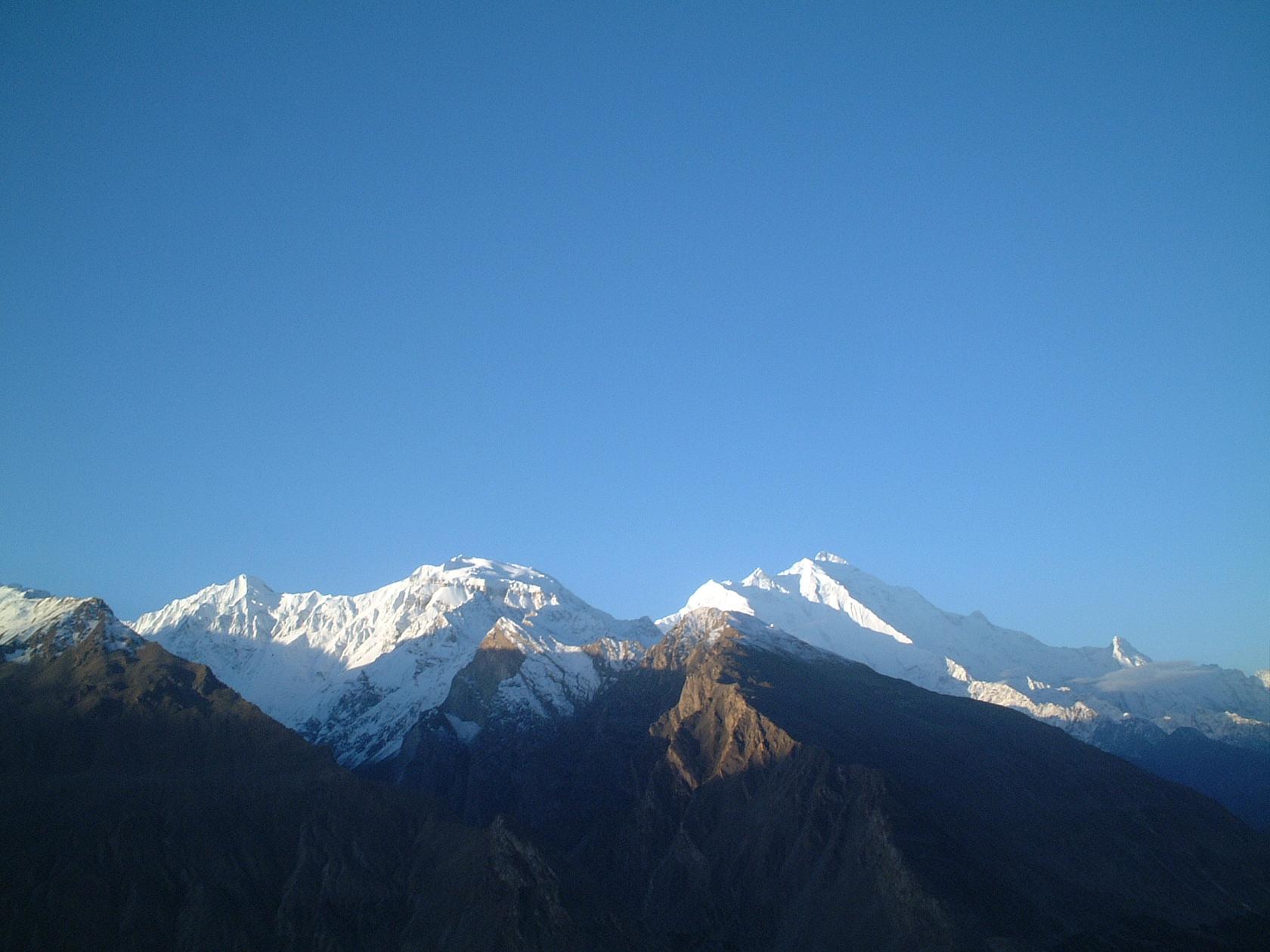 �R�̖閾���R