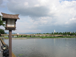 �e�����H���Ǝv����