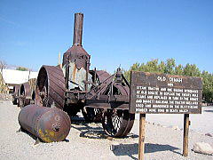 アメリカ旅行記/ Death Valley(デスバレー） 20 mules team が使用してた蒸気トラクター